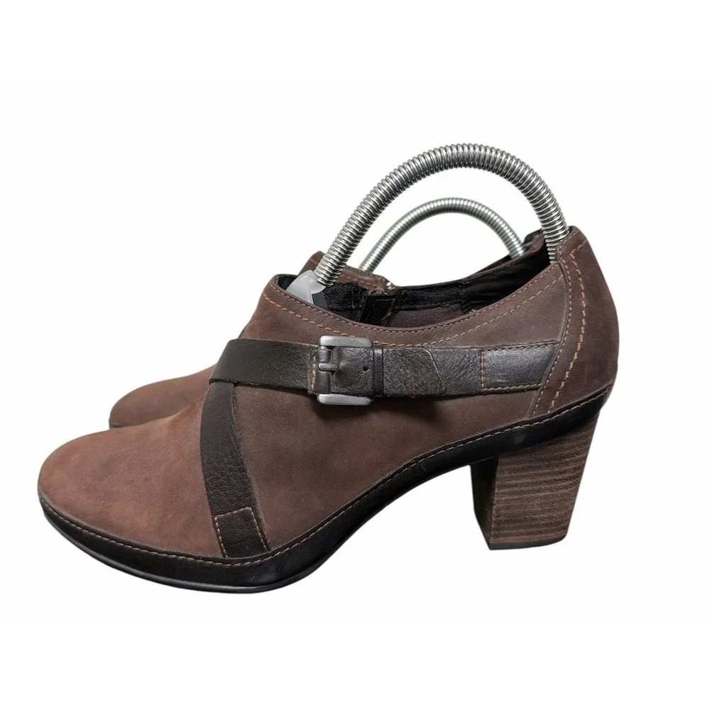 Clarks Leather Booties Brown Ankle Buckle Zip Indigo Block Heel | US 9.5